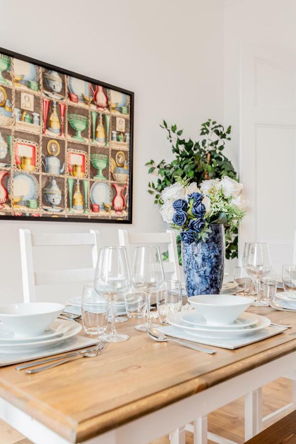 Bright & Spacious 4Beds Home - Kensington High Street-Olympia 런던 외부 사진