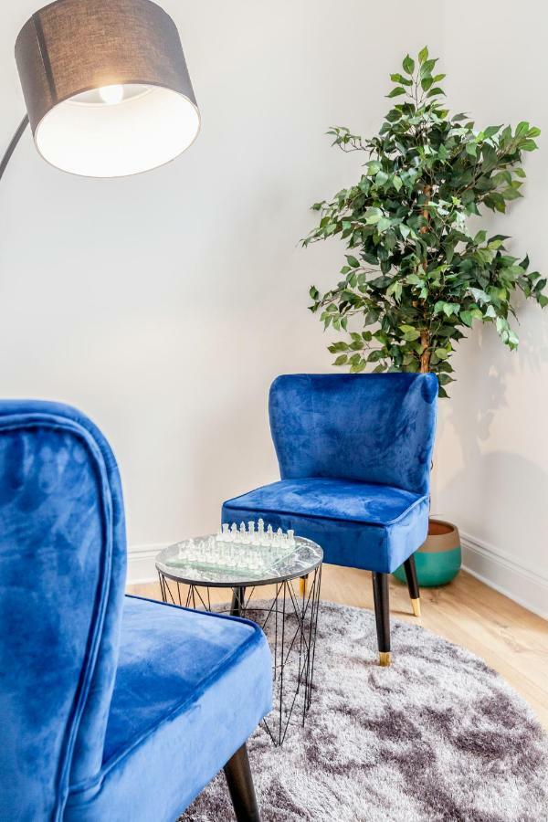 Bright & Spacious 4Beds Home - Kensington High Street-Olympia 런던 외부 사진